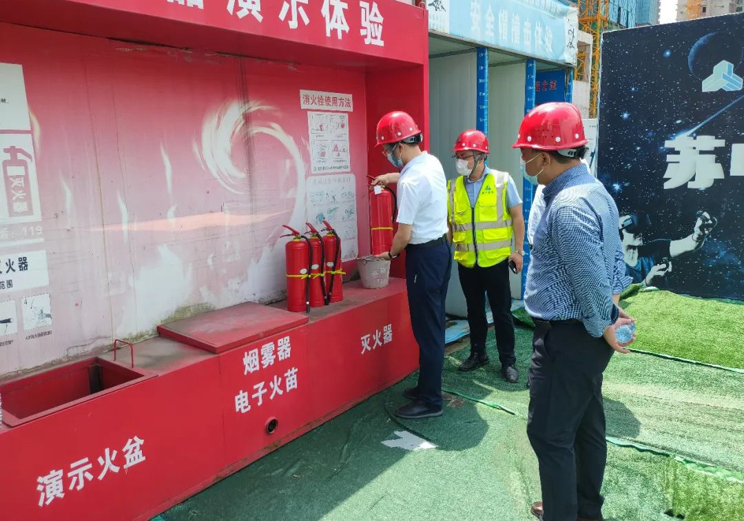 宜春市委常委、組織部部長徐云涌率隊檢查公司新世界凱旋城項目安全生產工作