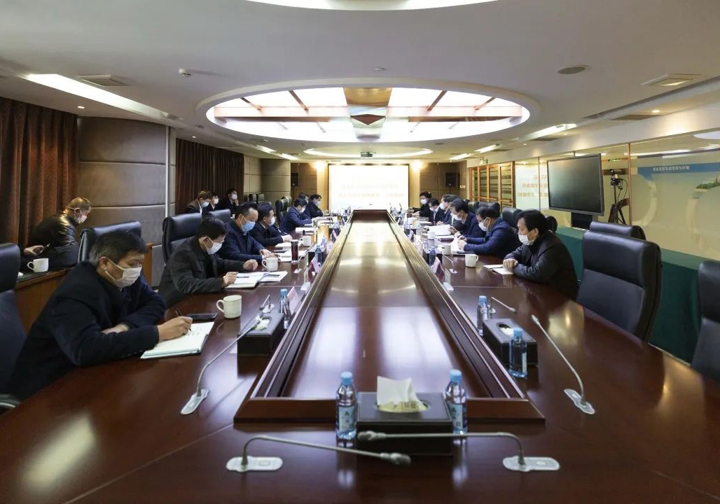 海安市市長于立忠?guī)ш?duì)調(diào)研公司