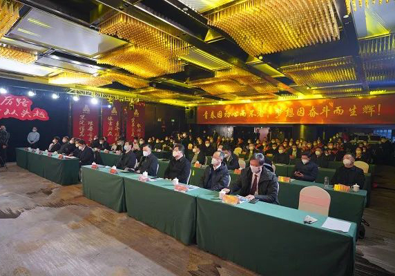 亂云飛渡仍從容！蘇中集團舉辦2022年度總結表彰大會