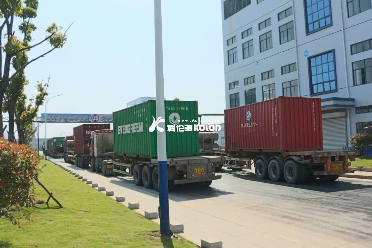 4月30日，車水馬龍，揭開公司“大戰紅五月”的序幕……